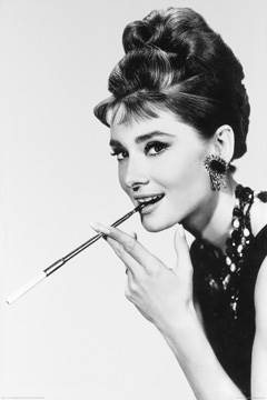 61x91 | Audrey Hepburn - Cigaret ( Hero )